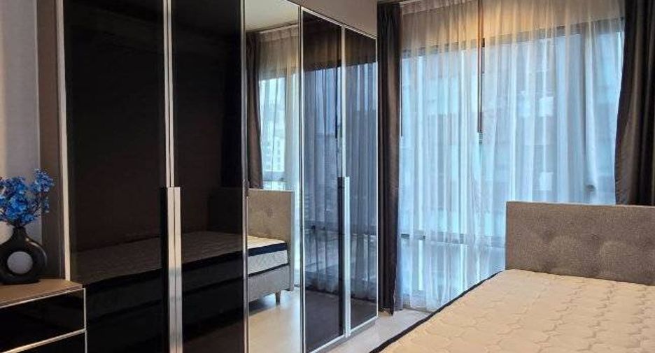 For rent 2 bedrooms condo in Huai Khwang, Bangkok