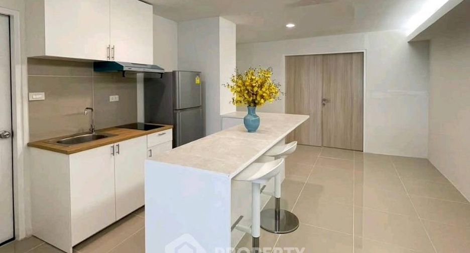Condo en alquiler de 2 habitaciones en Khlong Toei, Bangkok