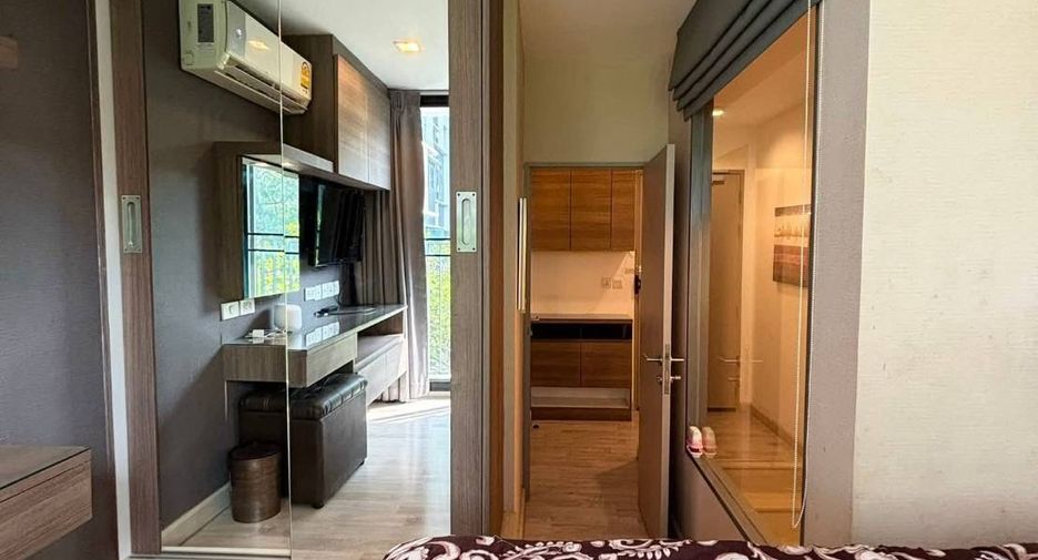 For rent 1 bed condo in Phra Khanong, Bangkok