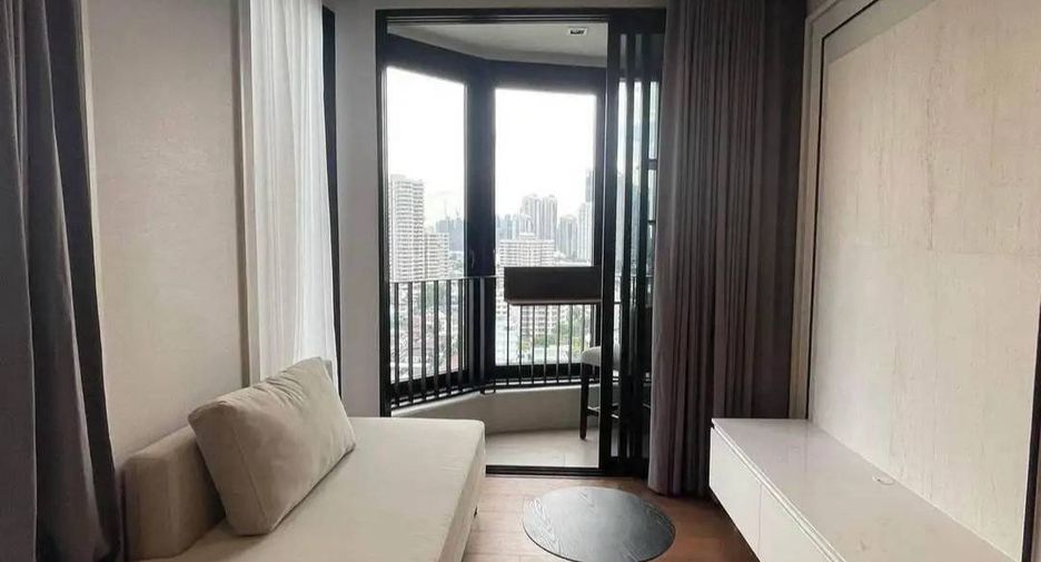 For rent 1 bed condo in Khlong Toei, Bangkok