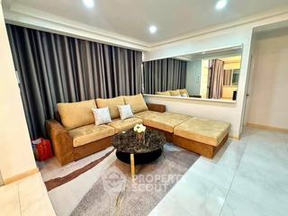 For rent 3 ベッドルーム condo in Huai Khwang, Bangkok