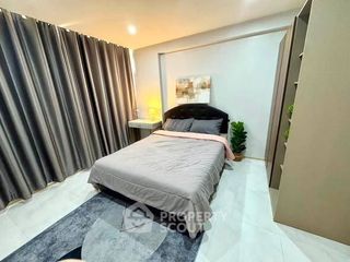 For rent 3 ベッドルーム condo in Huai Khwang, Bangkok
