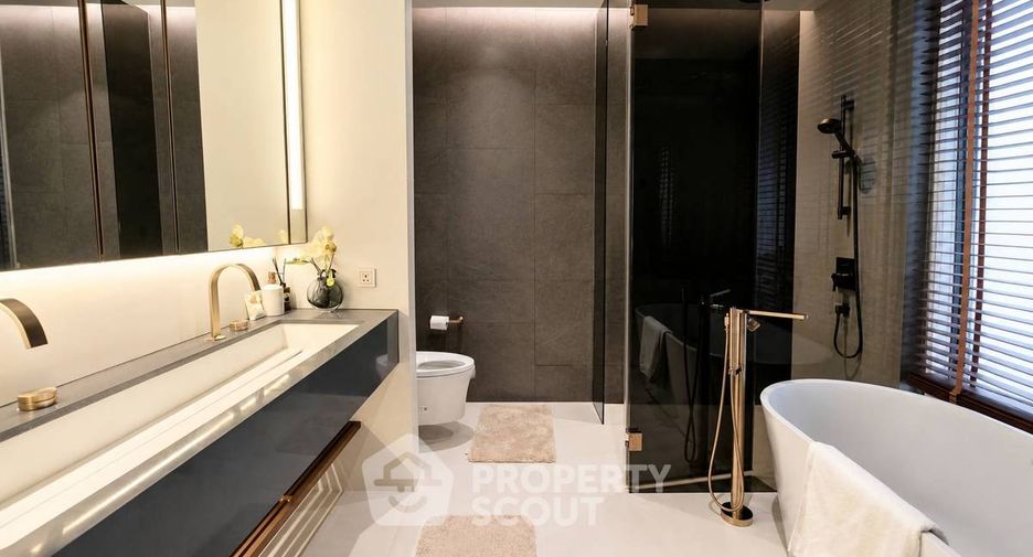 For rent 1 bed condo in Khlong Toei, Bangkok