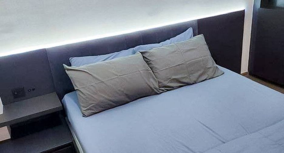 Condo en alquiler de 1 habitaciones en Bang Rak, Bangkok