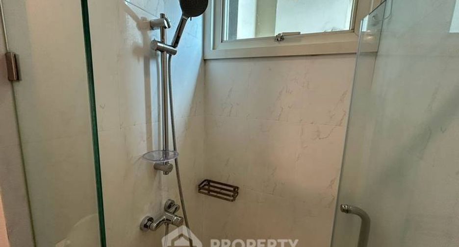 For rent 2 ベッドルーム condo in Watthana, Bangkok
