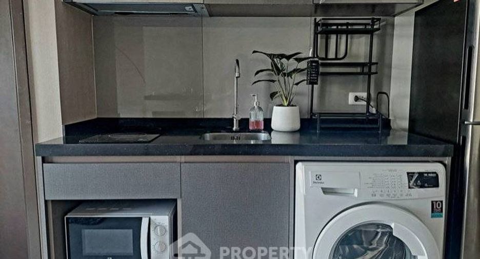 For rent 1 bed condo in Huai Khwang, Bangkok