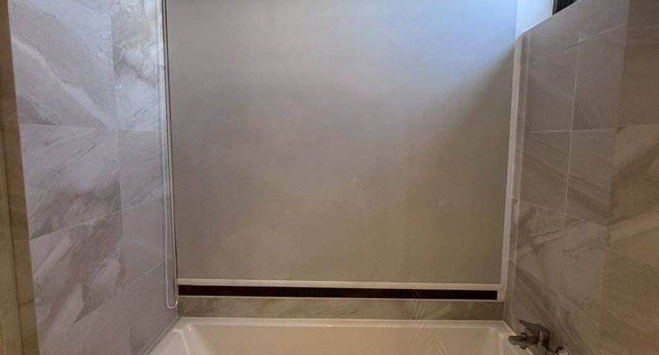 For rent 2 bedrooms condo in Si Racha, Chonburi