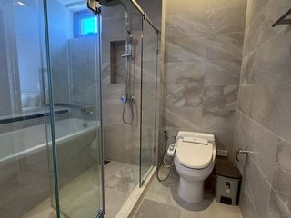 Condo en alquiler de 2 habitaciones en Si Racha, Chonburi