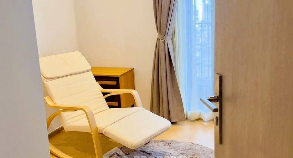 Condo en alquiler de 2 habitaciones en Huai Khwang, Bangkok