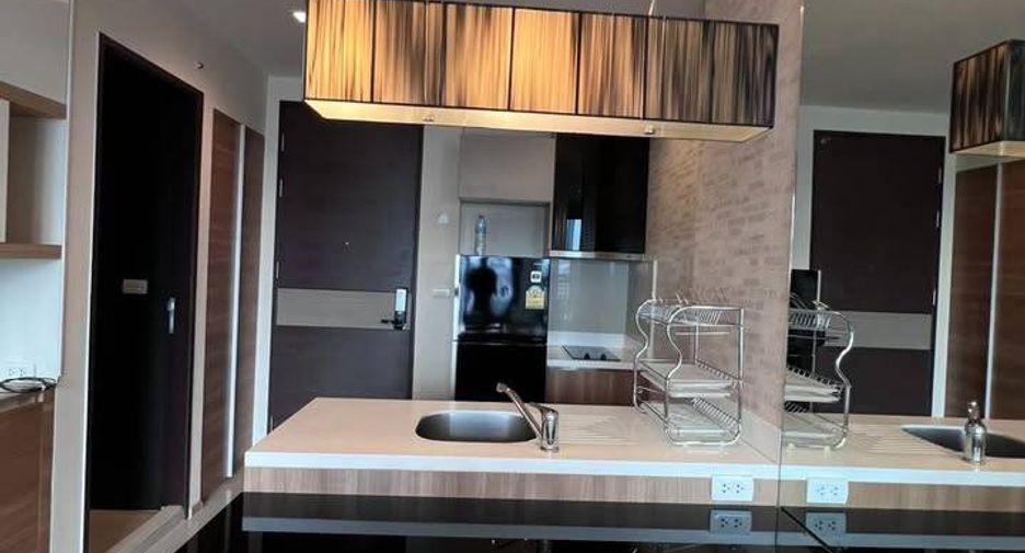 For rent 1 bed condo in Sathon, Bangkok