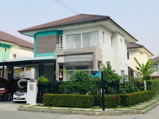 À vendre 3 chambres maison à Saphan Sung, Bangkok