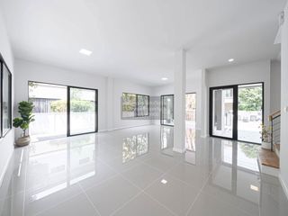 出售 4 卧室 独立屋 在 Sai Mai, 曼谷
