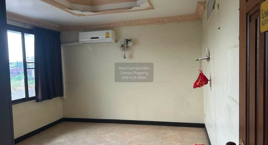 Casa adosada en venta de 11 habitaciones en Bang Khae, Bangkok