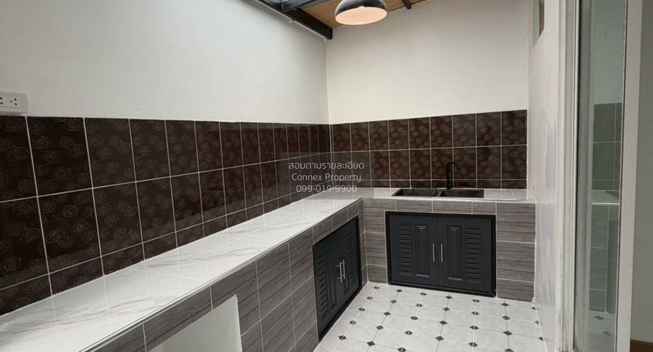Reihenhaus zum Kauf mit 3 Zimmer in Bang Phli, Samut Prakan