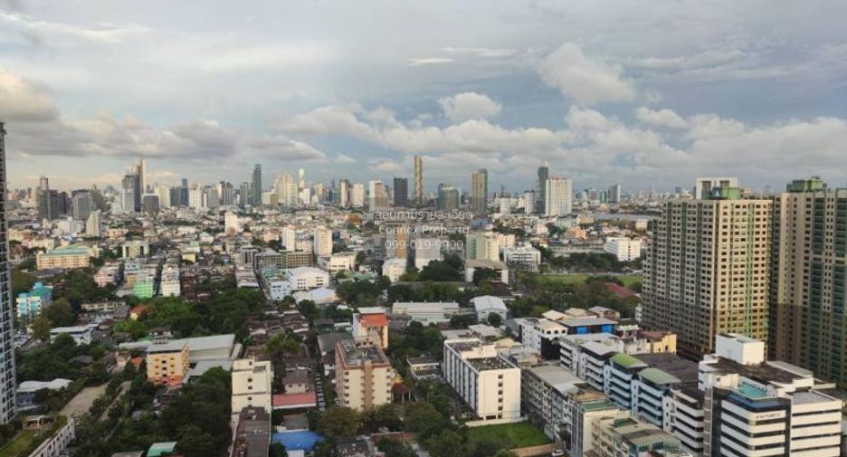 For sale 1 bed condo in Thon Buri, Bangkok