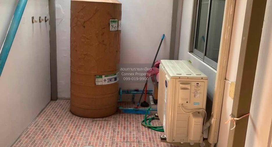 Casa adosada en venta de 3 habitaciones en Mueang Samut Prakan, Samut Prakan