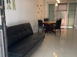 Casa adosada en venta de 3 habitaciones en Mueang Samut Prakan, Samut Prakan