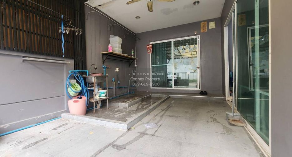 Casa adosada en venta de 5 habitaciones en Mueang Nonthaburi, Nonthaburi
