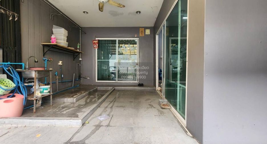 Casa adosada en venta de 5 habitaciones en Mueang Nonthaburi, Nonthaburi