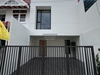 Reihenhaus zum Kauf mit 3 Zimmer in Lat Phrao, Bangkok