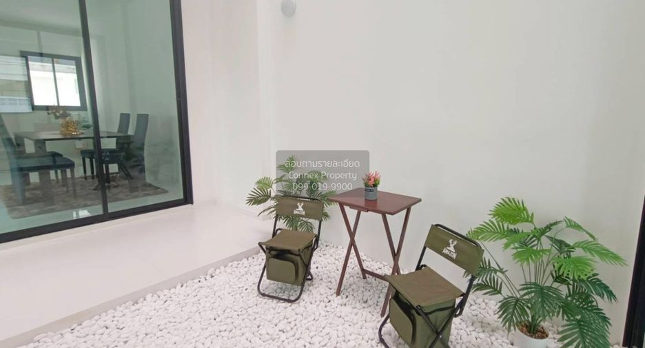 Casa adosada en venta de 4 habitaciones en Bang Na, Bangkok