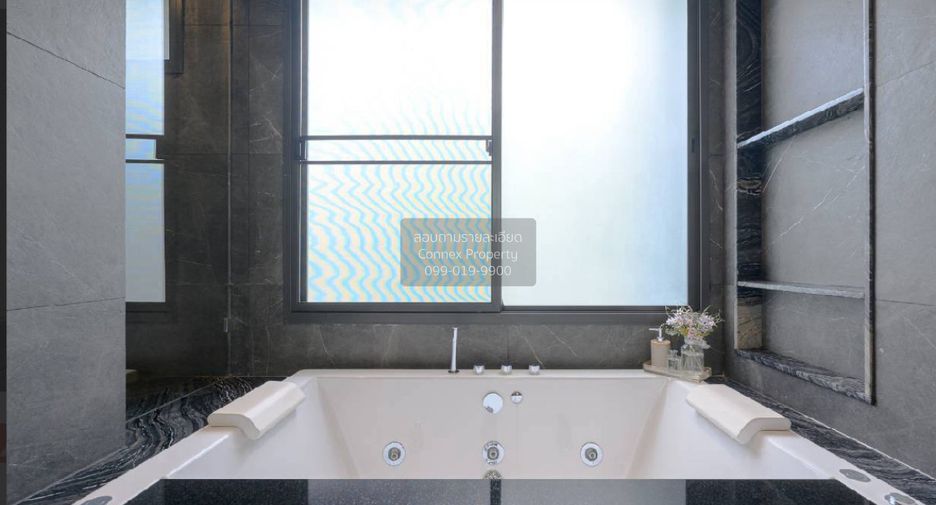 For sale 4 ベッドルーム house in Wang Thonglang, Bangkok