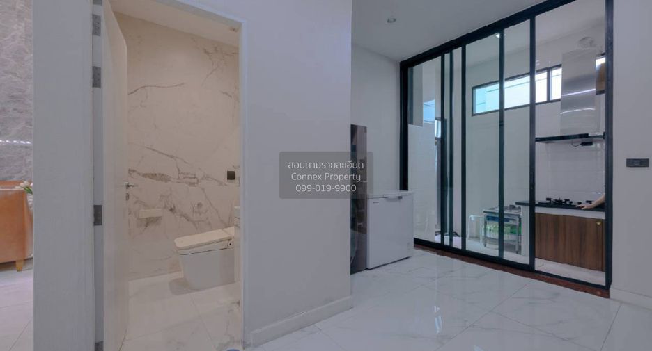 For sale 4 ベッドルーム house in Wang Thonglang, Bangkok