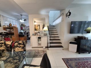 Casa adosada en venta de 3 habitaciones en Mueang Samut Prakan, Samut Prakan