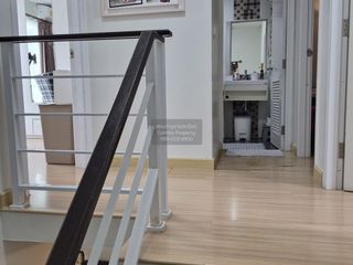 Casa adosada en venta de 3 habitaciones en Mueang Samut Prakan, Samut Prakan