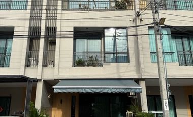 出售 3 卧室 联排别墅 在 Phra Pradaeng, Samut Prakan
