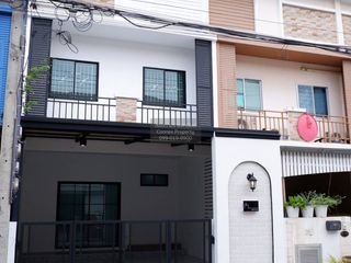 出售 4 卧室 联排别墅 在 Lam Luk Ka, Pathum Thani