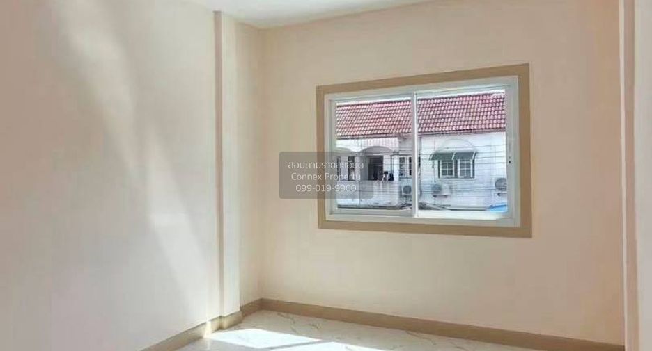 For sale 4 ベッドルーム townhouse in Bang Bua Thong, Nonthaburi