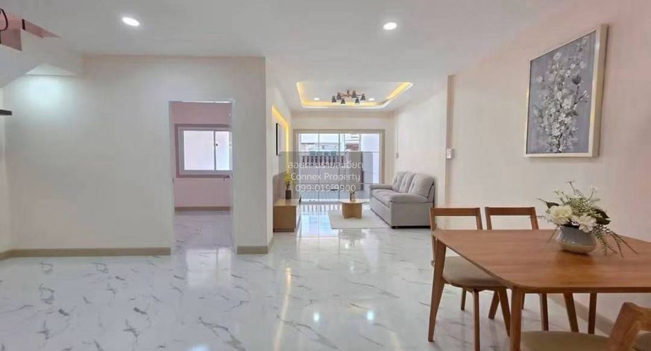 For sale 4 ベッドルーム townhouse in Bang Bua Thong, Nonthaburi