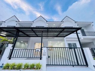 For sale 3 bedrooms townhouse in Bang Lamung, Chonburi