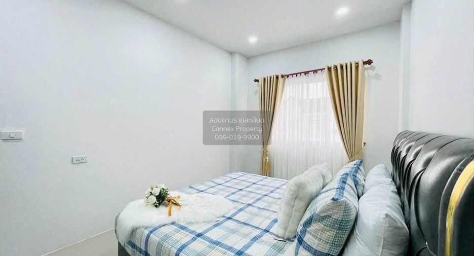 For sale 3 bedrooms townhouse in Bang Lamung, Chonburi