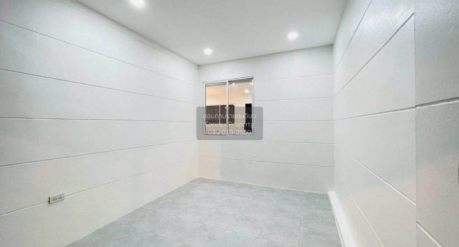 For sale 3 bedrooms townhouse in Bang Lamung, Chonburi