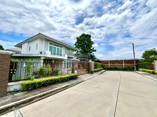 Haus zum Kauf mit 4 Zimmer in Thawi Watthana, Bangkok