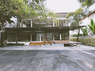 出售 10 卧室 联排别墅 在 Chatuchak, 曼谷