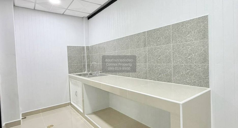 Casa adosada en venta de 3 habitaciones en Mueang Nonthaburi, Nonthaburi