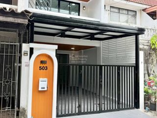 Casa adosada en venta de 3 habitaciones en Mueang Nonthaburi, Nonthaburi