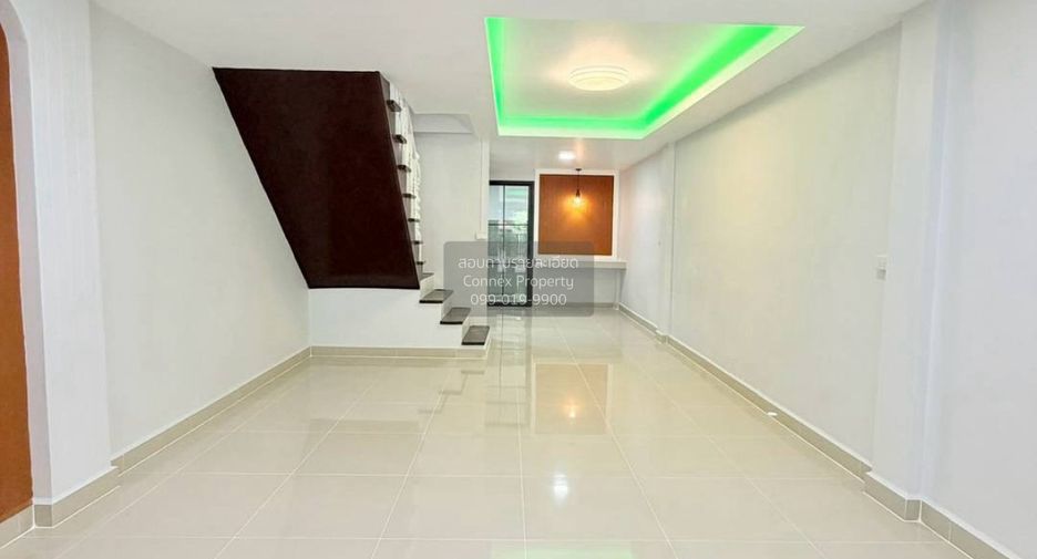 Casa adosada en venta de 3 habitaciones en Mueang Nonthaburi, Nonthaburi