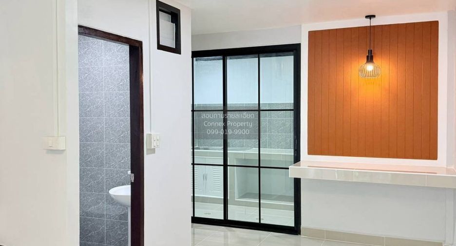 Casa adosada en venta de 3 habitaciones en Mueang Nonthaburi, Nonthaburi