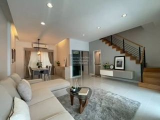 Casa adosada en venta de 3 habitaciones en Mueang Nonthaburi, Nonthaburi
