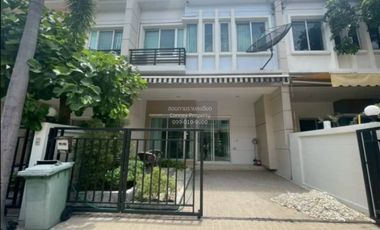 Casa adosada en venta de 3 habitaciones en Mueang Nonthaburi, Nonthaburi