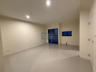 For sale 3 bedrooms townhouse in Bang Phli, Samut Prakan