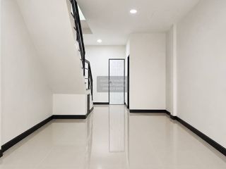 出售 2 卧室 联排别墅 在 Lam Luk Ka, Pathum Thani