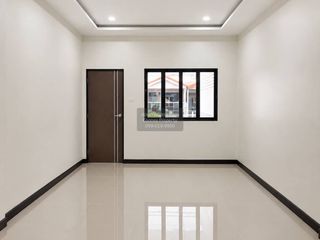 出售 2 卧室 联排别墅 在 Lam Luk Ka, Pathum Thani