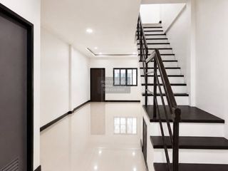 出售 2 卧室 联排别墅 在 Lam Luk Ka, Pathum Thani