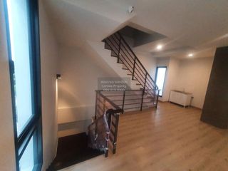 Casa adosada en venta de 3 habitaciones en Lat Phrao, Bangkok