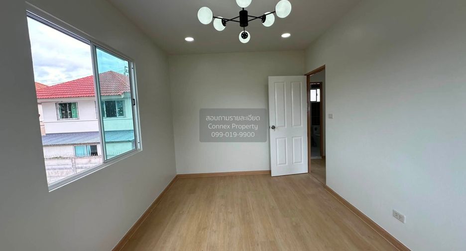 Casa adosada en venta de 3 habitaciones en Nong Khaem, Bangkok